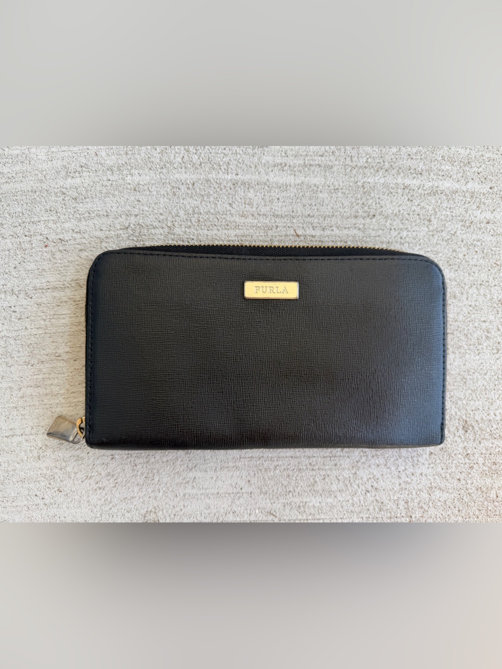 Furla Black Leather Zip Around Wallet Long Continental Gold Tone Logo